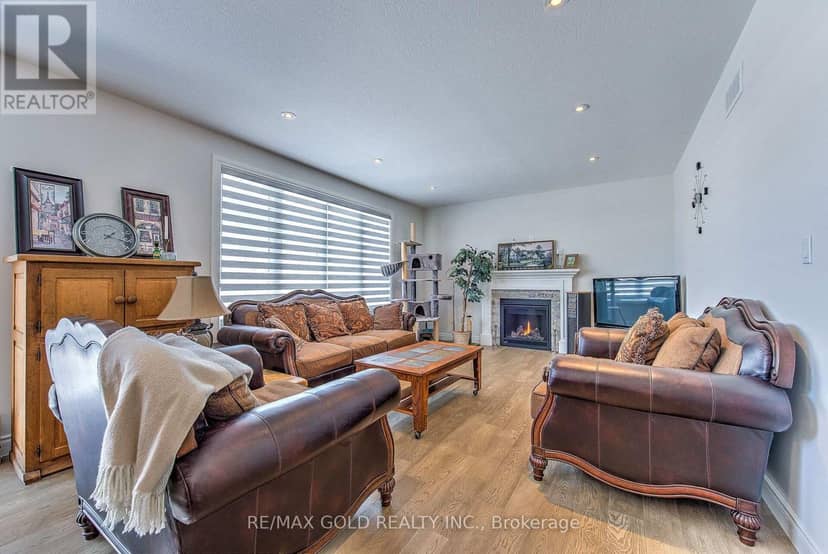 944 Trailsway Avenue — photo 14 of 29