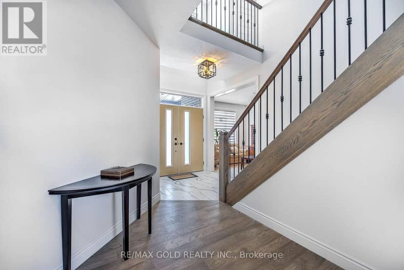 944 Trailsway Avenue — photo 4 of 29