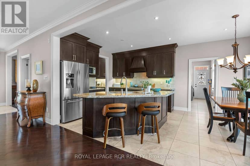 6 Masters Creek Boulevard — photo 10 of 40