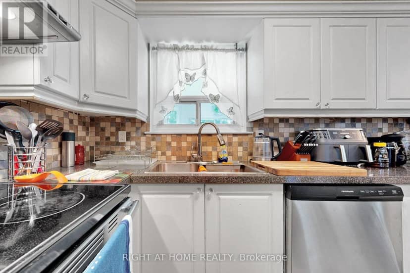 41 Flamingo Crescent — photo 12 of 40