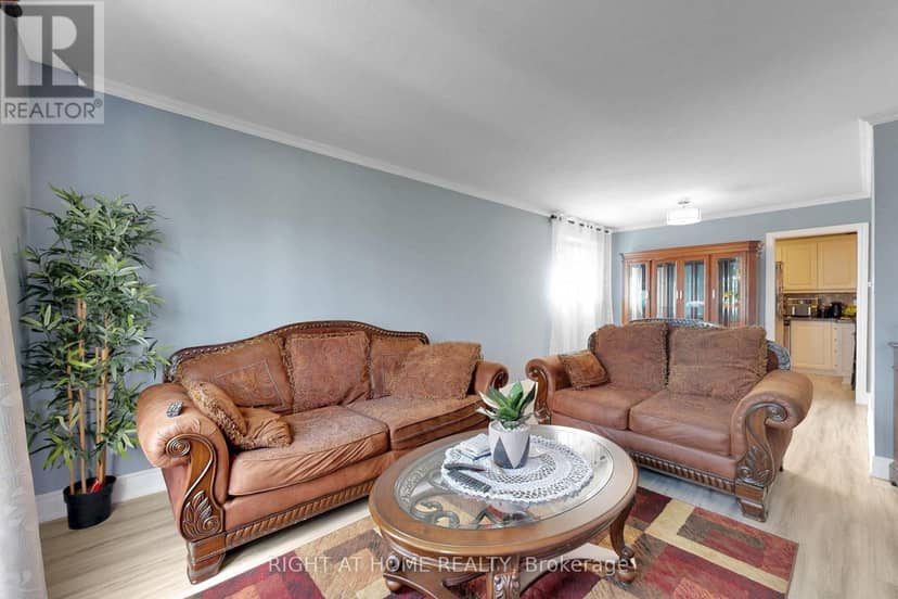 41 Flamingo Crescent — photo 6 of 40