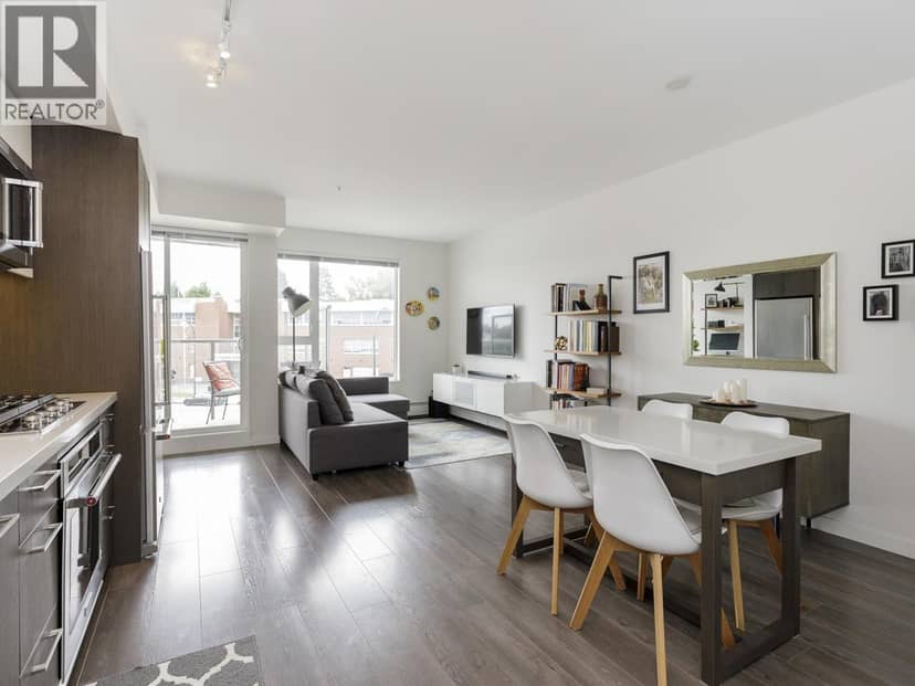 411 417 GREAT NORTHERN WAY, Vancouver, photo 2