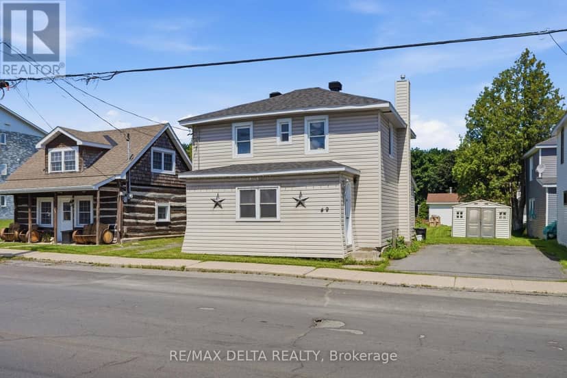 49 Lochiel Street E — photo 1 of 24