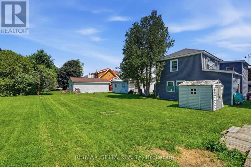 49 Lochiel Street E — photo 7 of 24