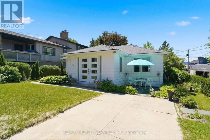 70 Oak Street — photo 8 of 40