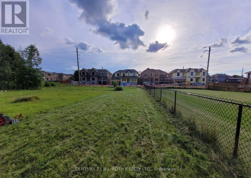 210 Sutherland Street S, Clearview, photo 2
