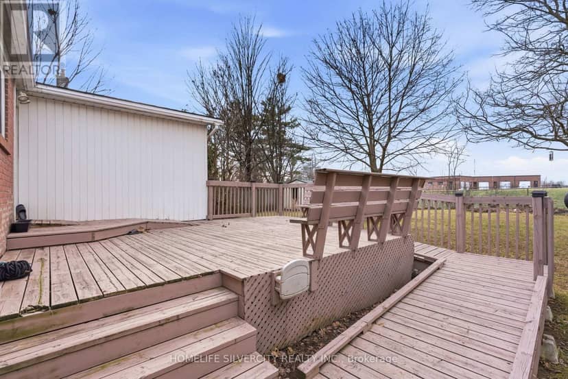 578 Trafford Crescent — photo 19 of 21