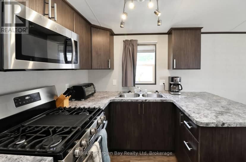 84 - 164 Lone Pine Road — photo 7 of 38