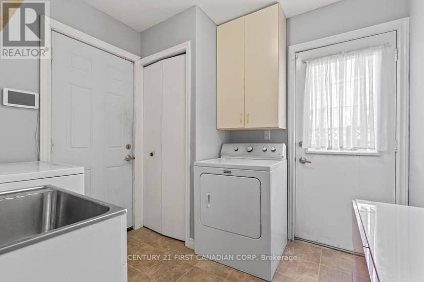 106 Pine Valley Drive — photo 25 of 40