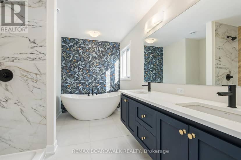 1039 Chablis Crescent — photo 11 of 15
