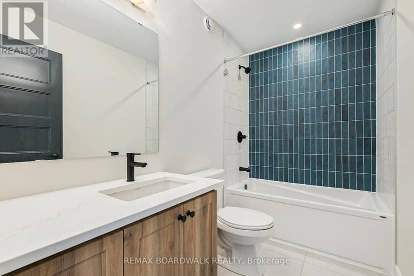 1039 Chablis Crescent — photo 14 of 15