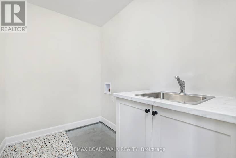 1039 Chablis Crescent — photo 15 of 15