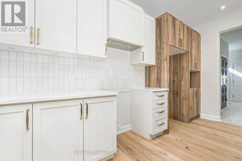 1039 Chablis Crescent — photo 5 of 15