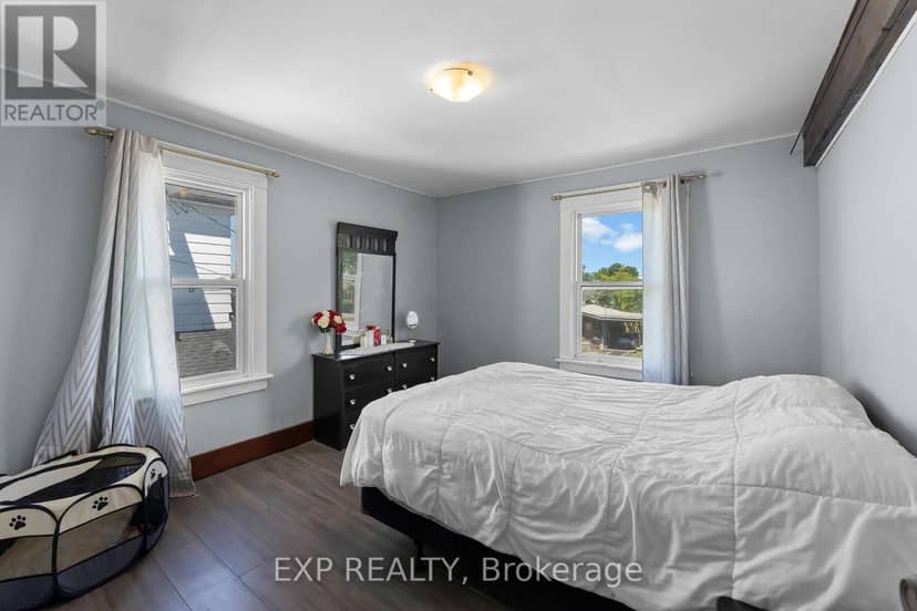 221 Bowen Road — photo 19 of 40