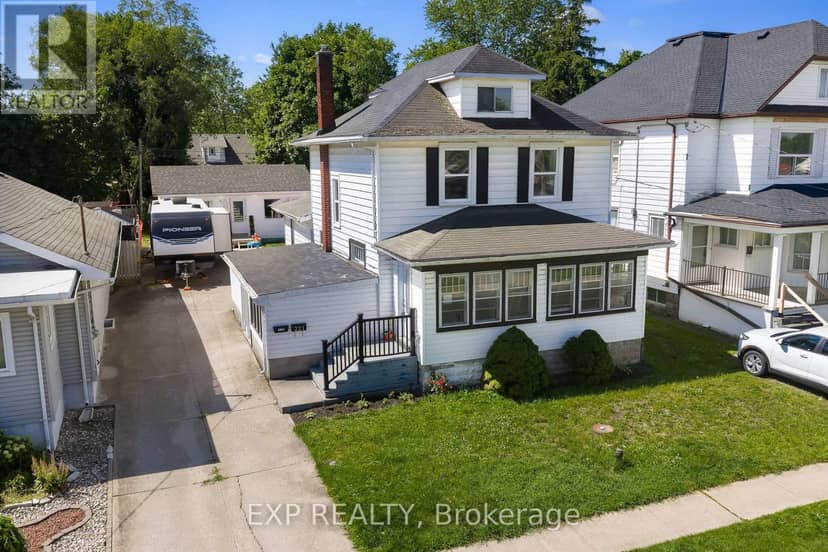 221 Bowen Road — photo 2 of 40