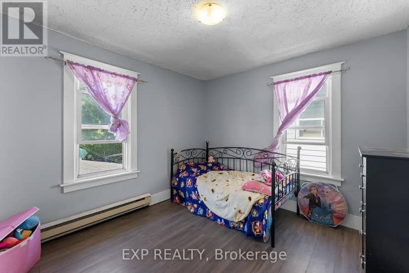 221 Bowen Road — photo 21 of 40