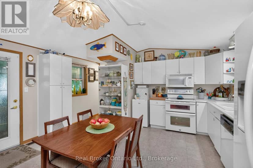 5 - 5411 Elliott Side Road — photo 13 of 29