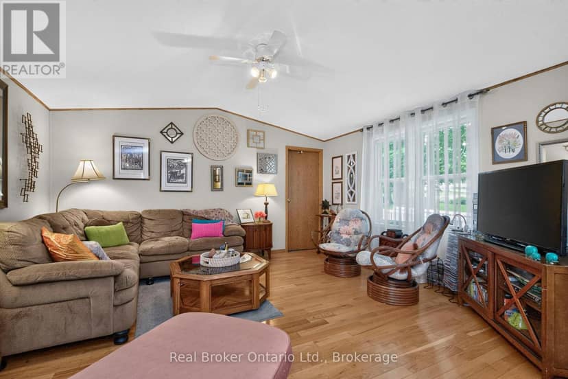 5 - 5411 Elliott Side Road — photo 14 of 29