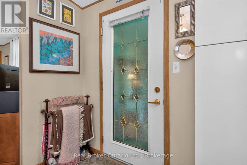 5 - 5411 Elliott Side Road — photo 9 of 29