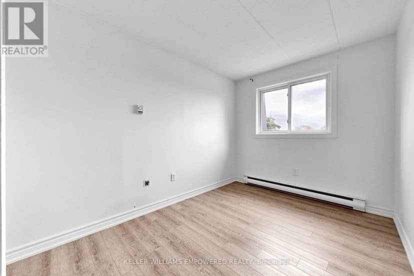 36 - 43 Taunton Road E — photo 24 of 39