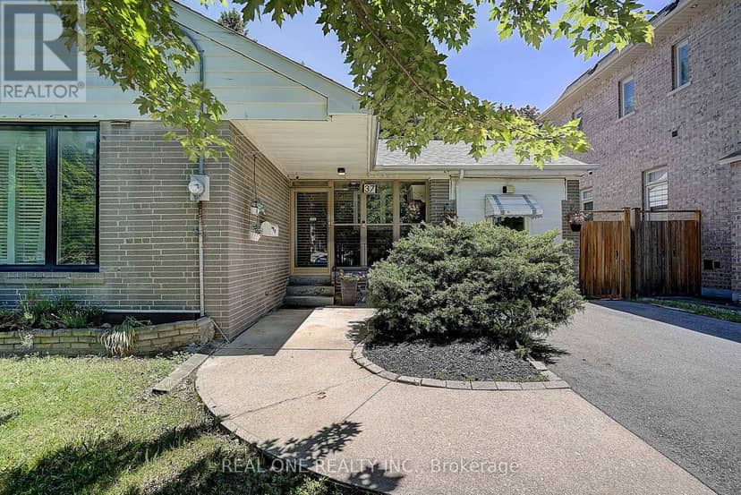 37 Lauralynn Crescent, Toronto, photo 2