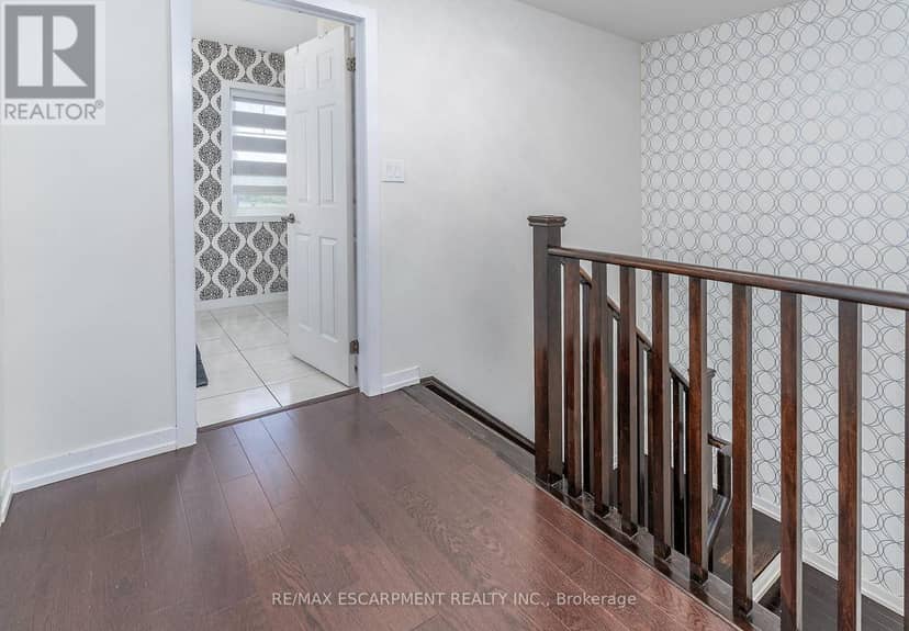 32 Hedges Crescent — photo 18 of 20
