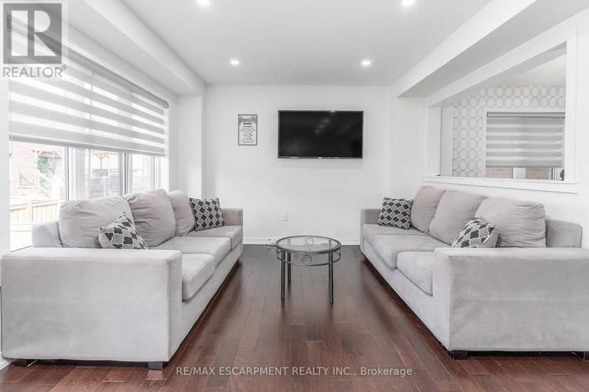 32 Hedges Crescent — photo 6 of 20