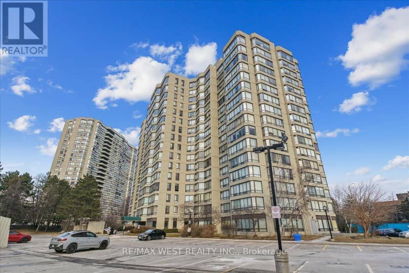 905 - 26 Hanover Road — photo 1 of 11