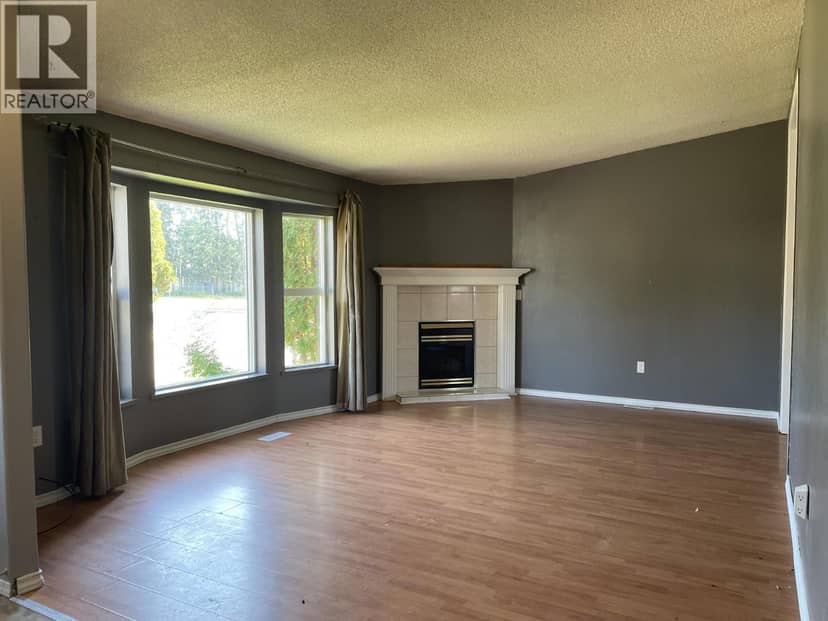 5217 45 STREET, Fort Nelson, photo 4