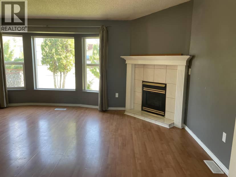 5217 45 STREET, Fort Nelson, photo 5