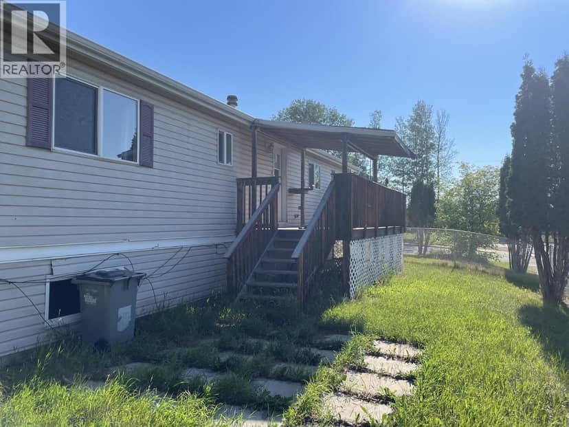 5217 45 STREET, Fort Nelson, photo 3