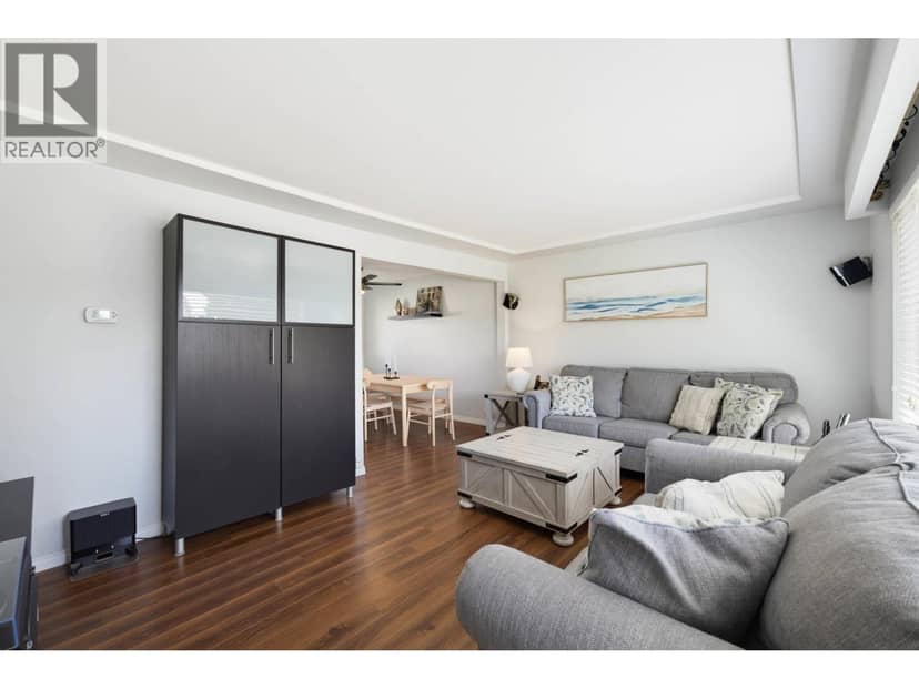 273 Burns Street, Coquitlam, photo 3