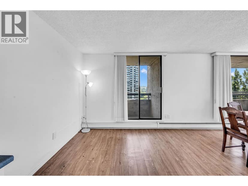 1104 3737 BARTLETT COURT, Burnaby, photo 2