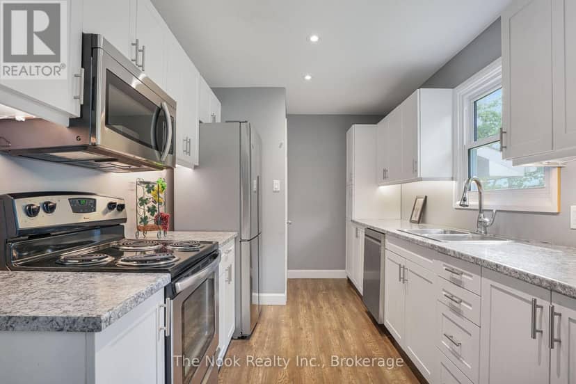 28 Weslemkoon Lake Road — photo 12 of 32