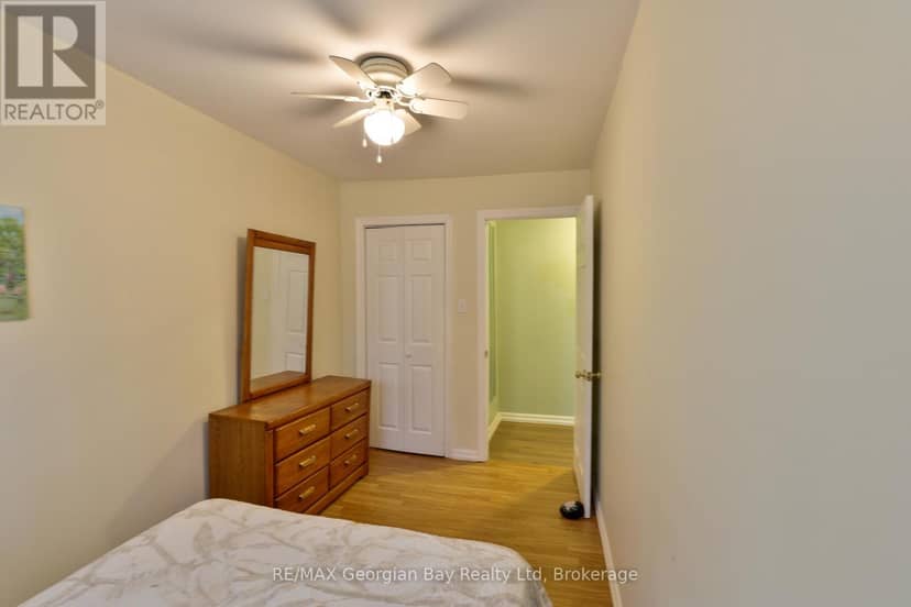 1 Lindale Avenue — photo 17 of 40