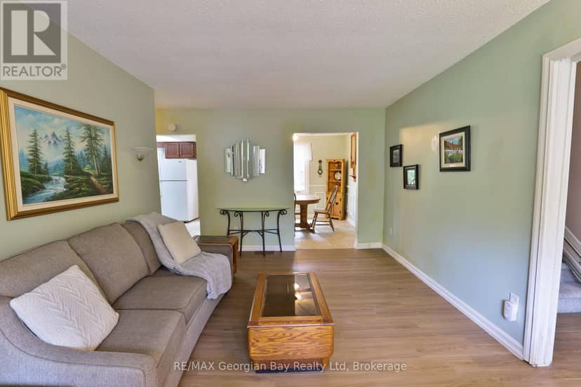 1 Lindale Avenue — photo 4 of 40