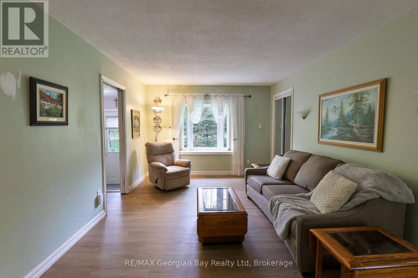 1 Lindale Avenue — photo 6 of 40
