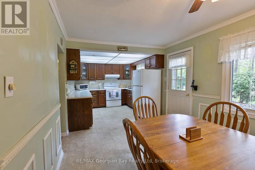 1 Lindale Avenue — photo 8 of 40