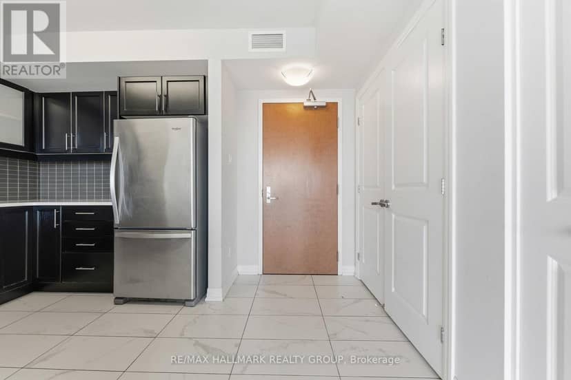 1402 - 195 Besserer Street — photo 5 of 40