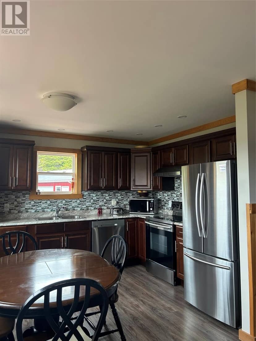 10 LONG SHORE Road — photo 20 of 37