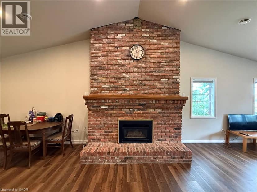 1048 Highway 59 — photo 10 of 21
