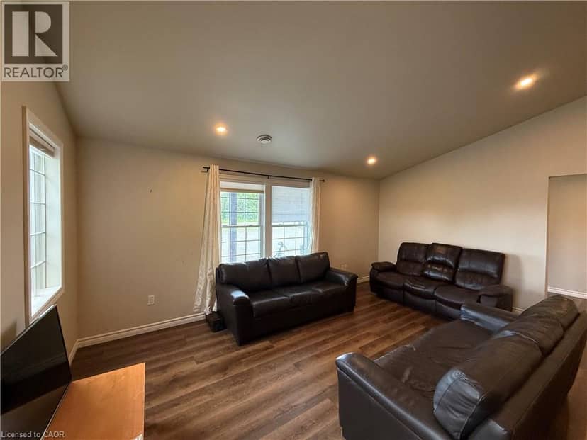 1048 Highway 59 — photo 8 of 21