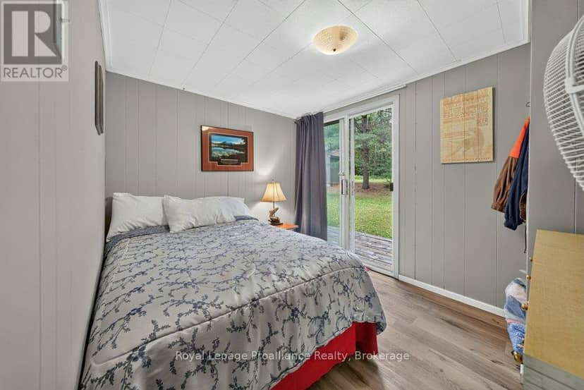 1161 Hughes Landing Road — photo 16 of 40