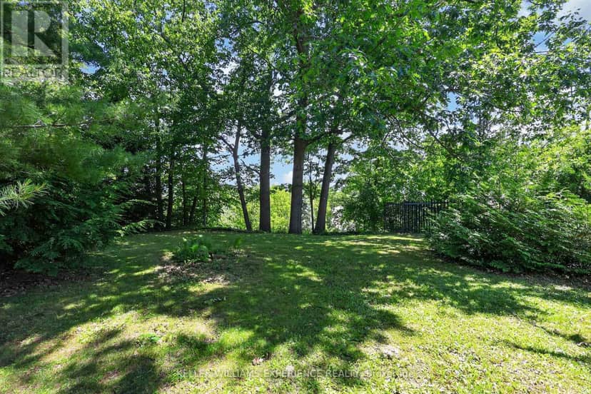 68 Royal Oak Drive — photo 38 of 40