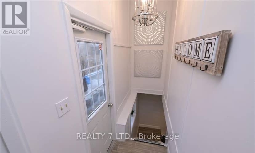 270 James Street E — photo 14 of 34