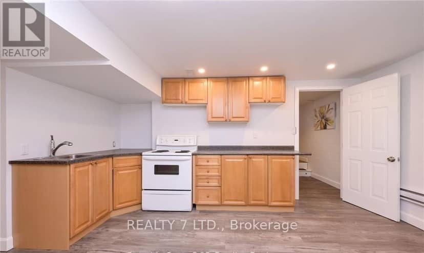 270 James Street E — photo 17 of 34