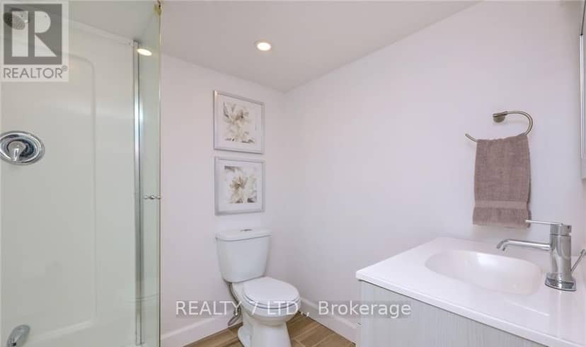 270 James Street E — photo 19 of 34
