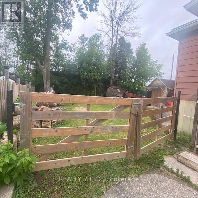 270 James Street E — photo 33 of 34