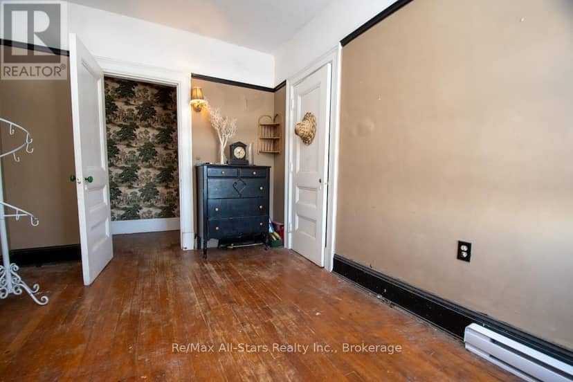 173 Lindsay Street S — photo 33 of 40
