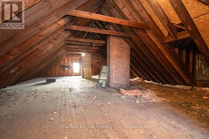 173 Lindsay Street S — photo 39 of 40